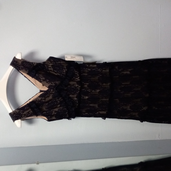 Dress - Picture 1 of 8